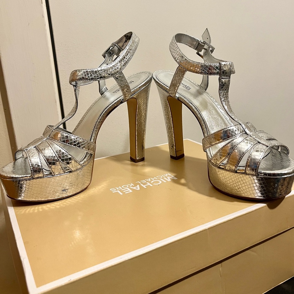 Michael kors Catalina chunky heel platform dress shoe